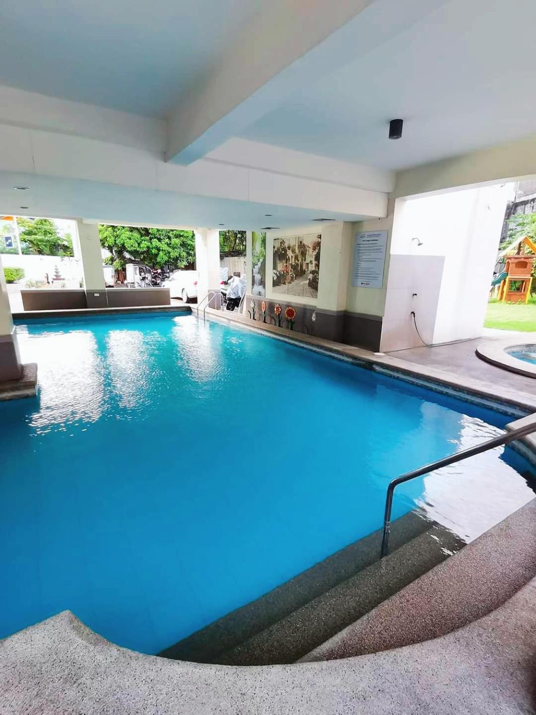 Paradise Realm Condotel Paranaque City Exterior photo