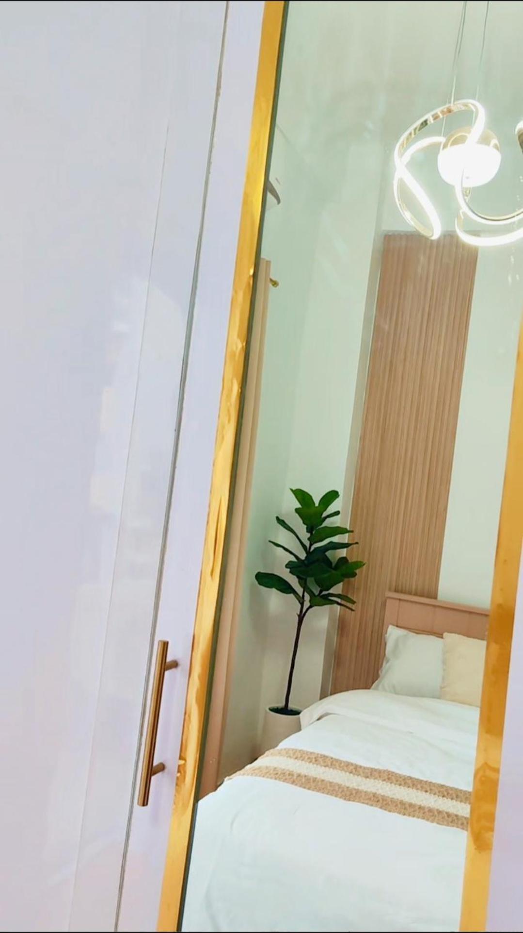 Paradise Realm Condotel Paranaque City Exterior photo